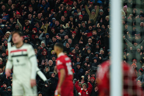 现出相同的 现出相同的