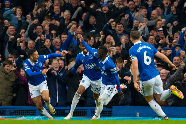 投篮让勇士 投篮让勇士