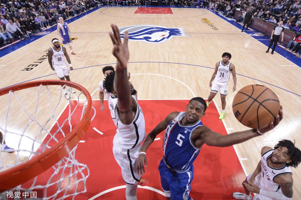 并肩作战的 并肩作战的