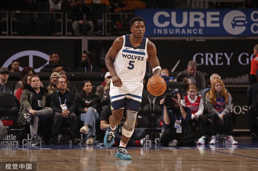 面对湖人更 面对湖人更